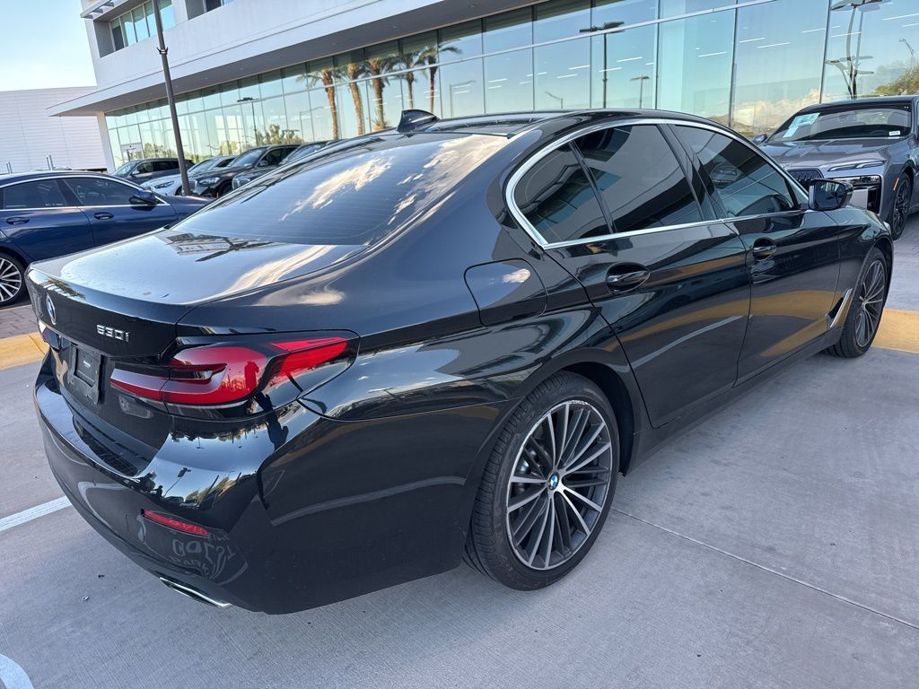 Thumbnail: 2023 BMW 5 Series - 5