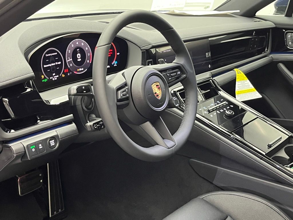 Thumbnail: 2025 Porsche Panamera - 4
