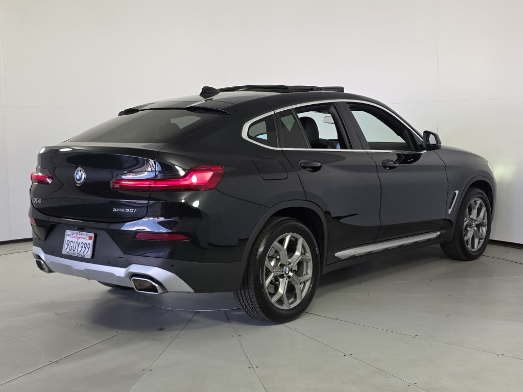 Thumbnail: 2023 BMW X4 - 7