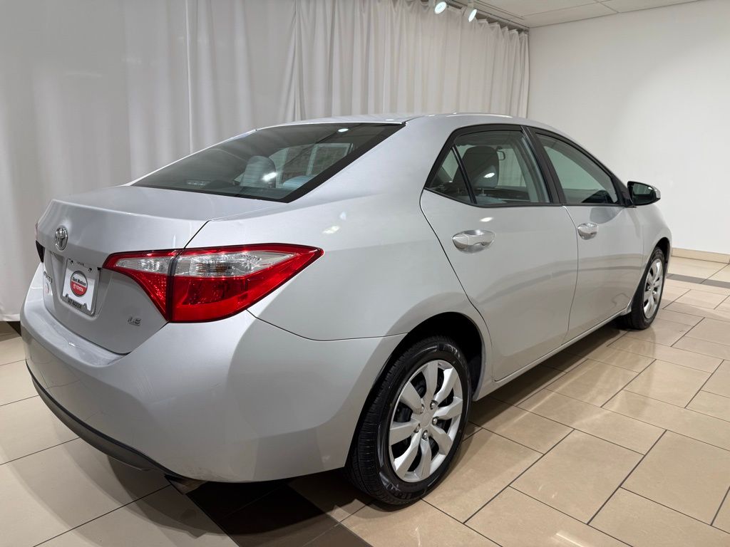 Thumbnail: 2015 Toyota Corolla - 5