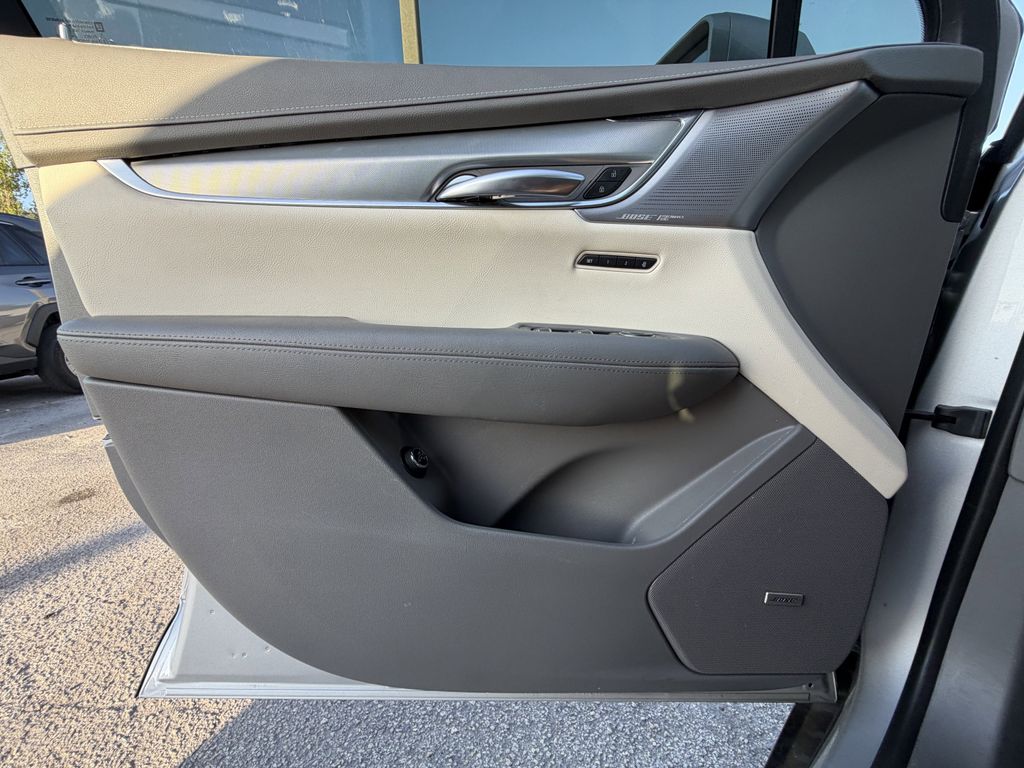 used 2020 Cadillac XT5 car, priced at $22,694