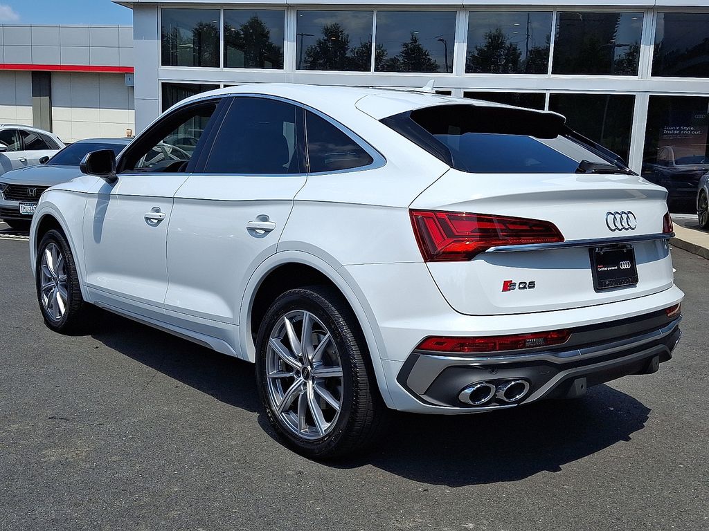 Thumbnail: 2024 Audi SQ5 - 6