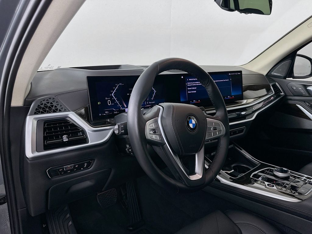 Thumbnail: 2023 BMW X7 - 9