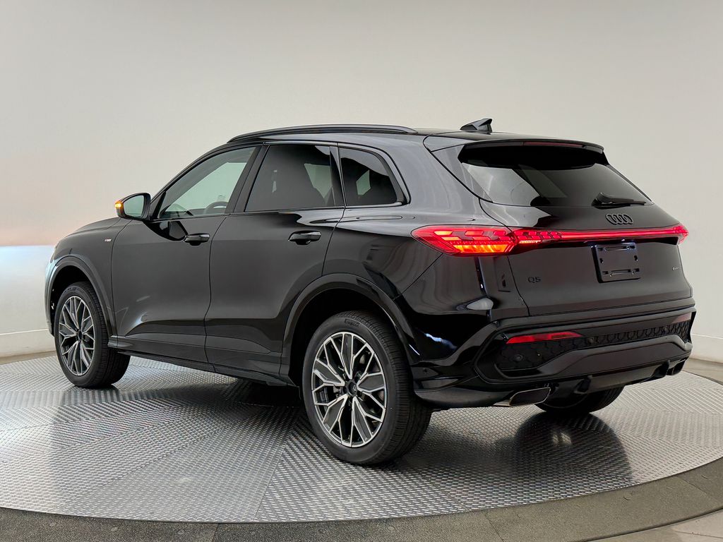 Thumbnail: 2026 Audi Q5 - 6