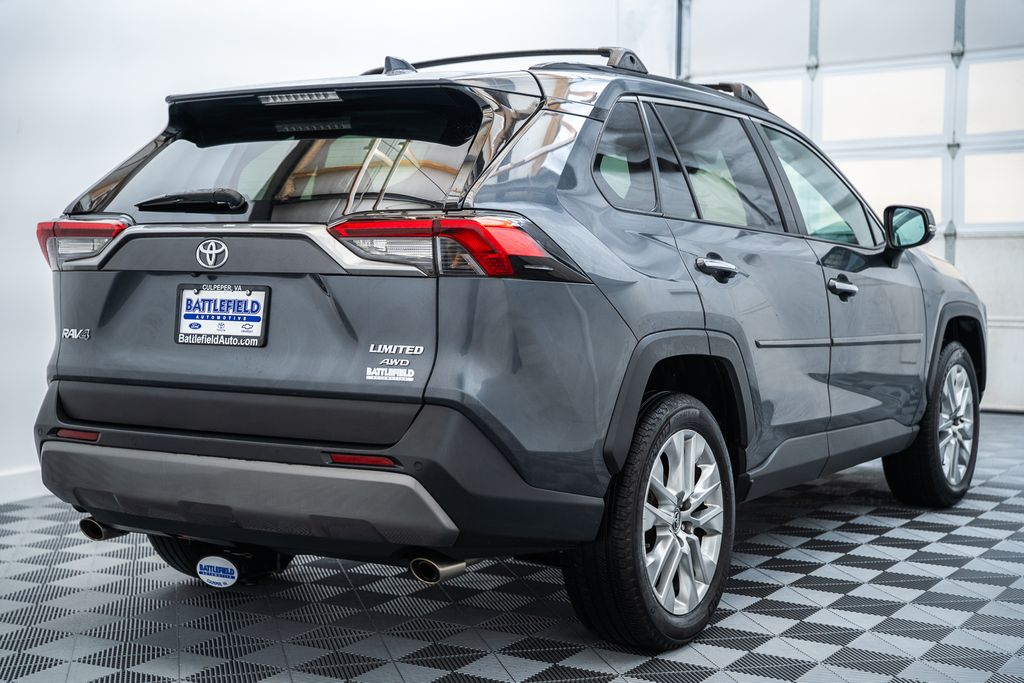 ToyotaRAV47