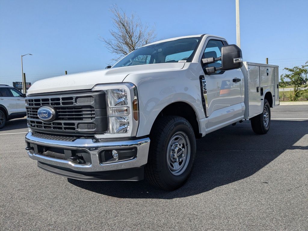2025 Ford F-250 Super Duty XL