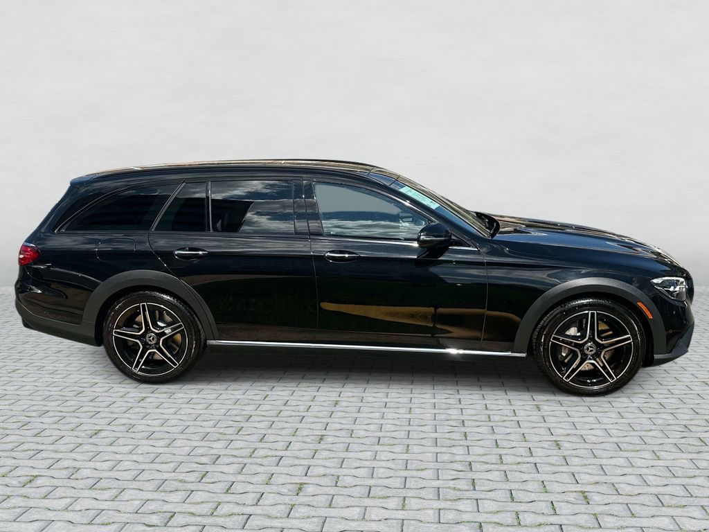 Thumbnail: 2023 Mercedes-Benz E-Class - 8