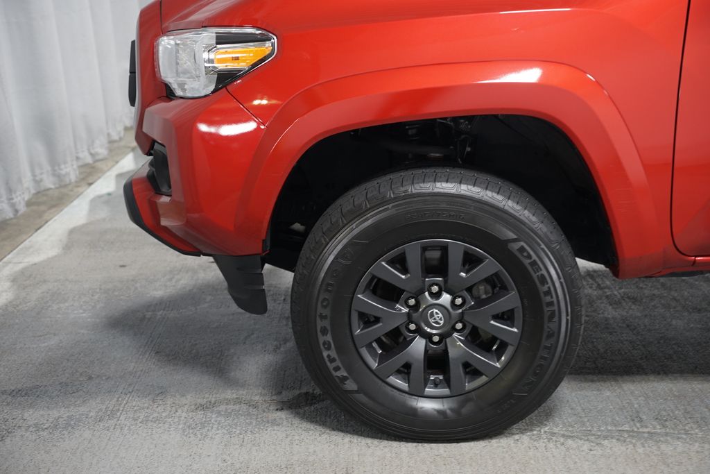 Thumbnail: 2022 Toyota Tacoma - 5