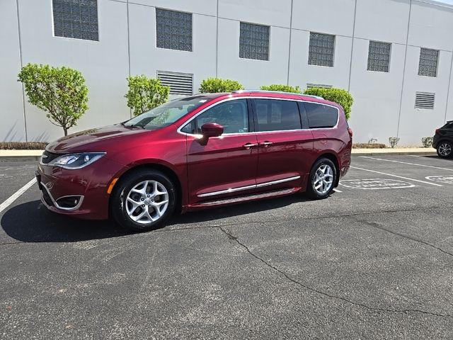 2017 Chrysler Pacifica  2