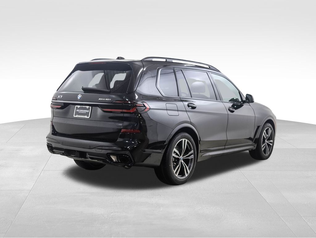 Thumbnail: 2026 BMW X7 - 5