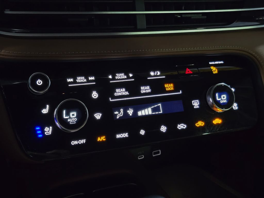 Thumbnail: 2023 INFINITI QX60 - 22