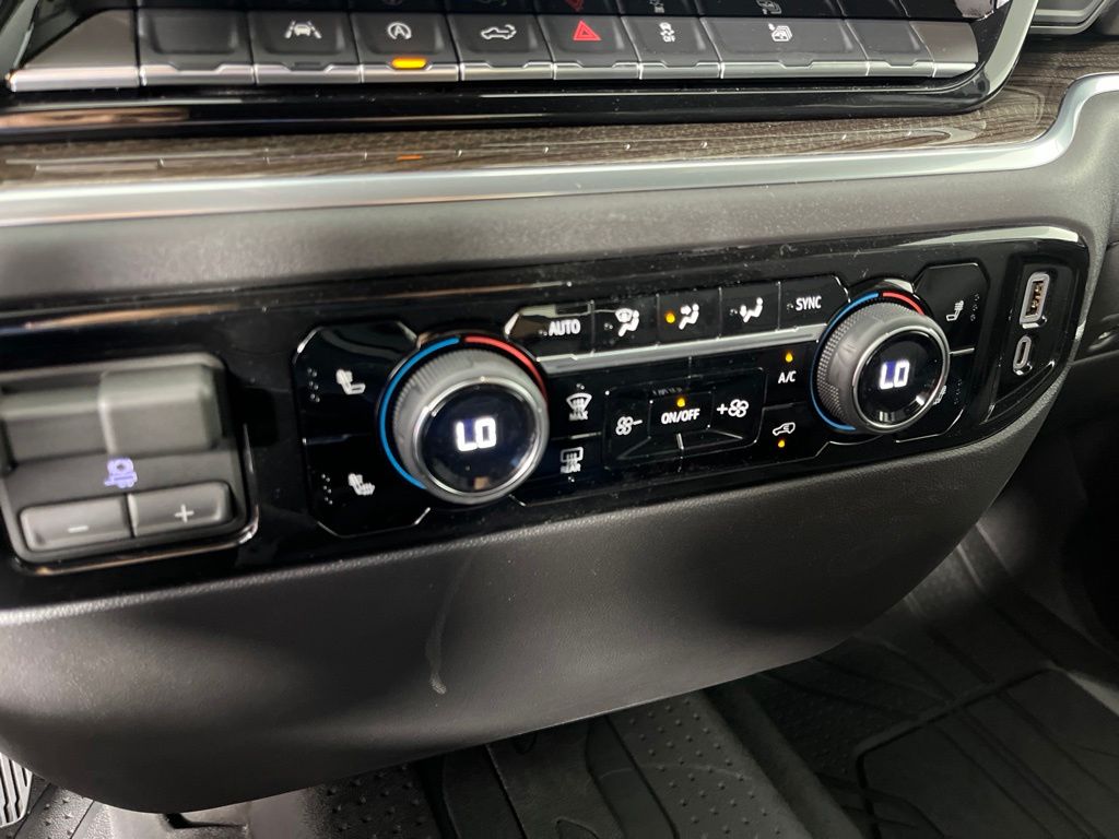 Thumbnail: 2026 Chevrolet Silverado 1500 - 29