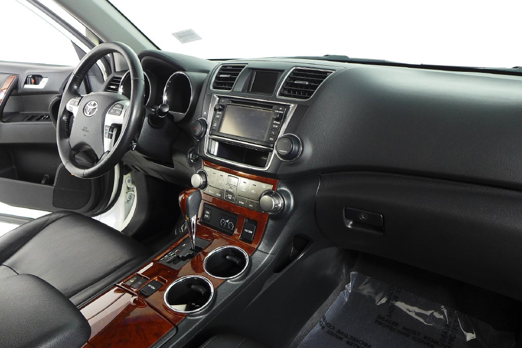 Thumbnail: 2013 Toyota Highlander - 11
