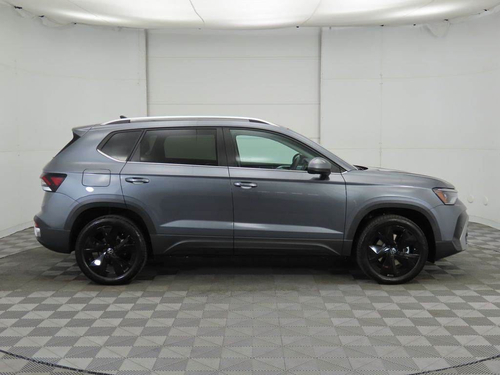 2025 Volkswagen Taos SE 5