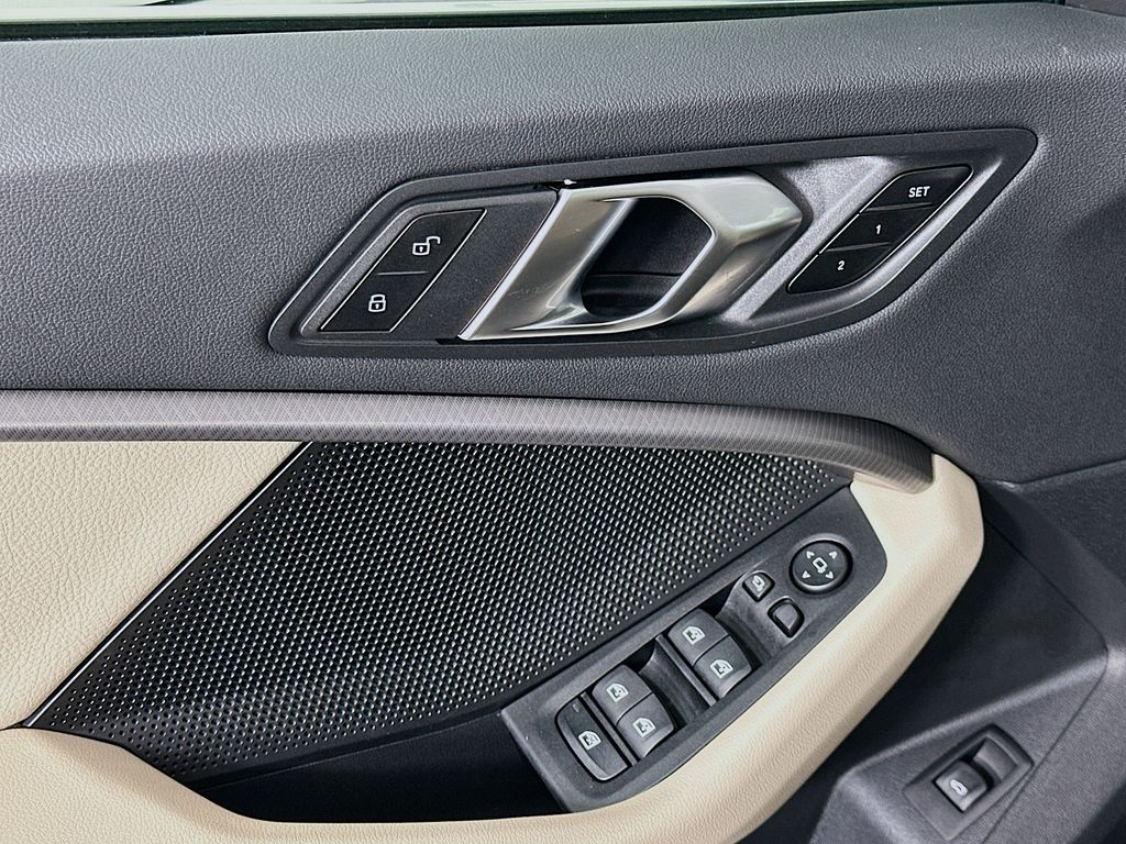 Thumbnail: 2024 BMW 2 Series - 18
