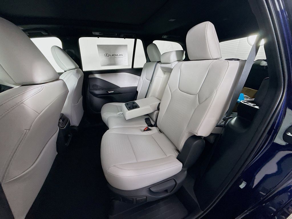 Thumbnail: 2026 Lexus TX - 17