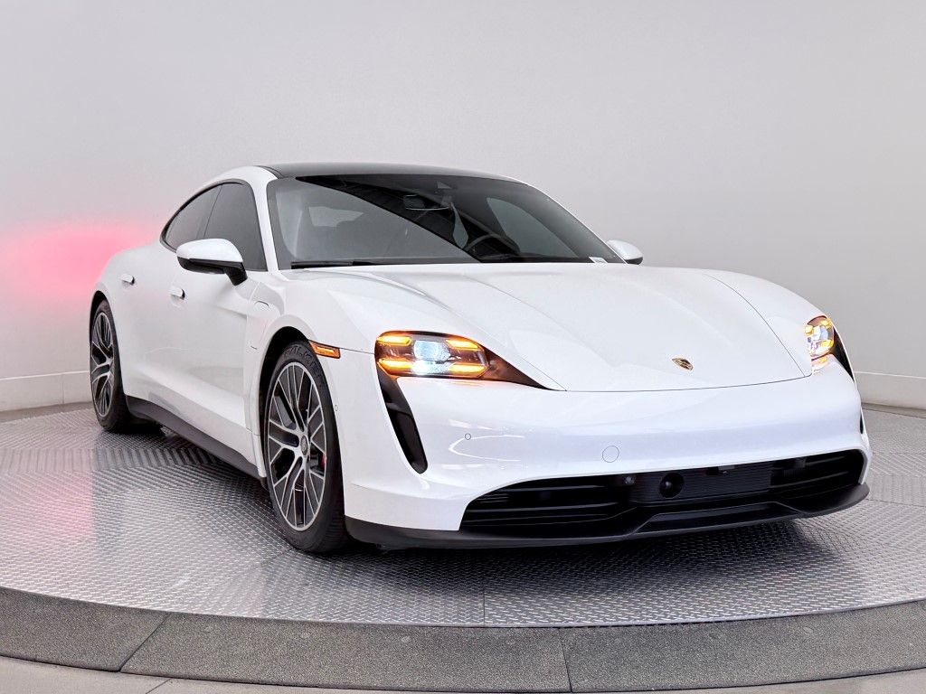 Thumbnail: 2020 Porsche Taycan - 5