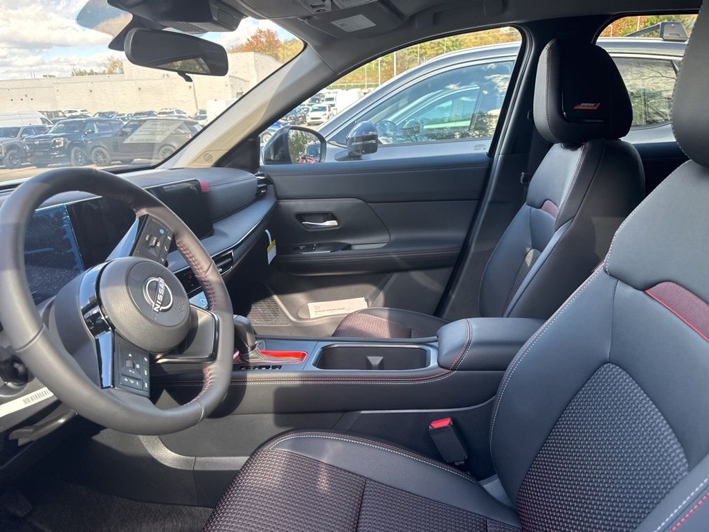 2026 Nissan Kicks SR - 11