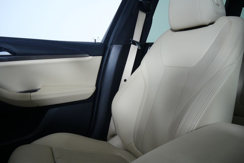 Thumbnail: 2022 BMW X3 - 28