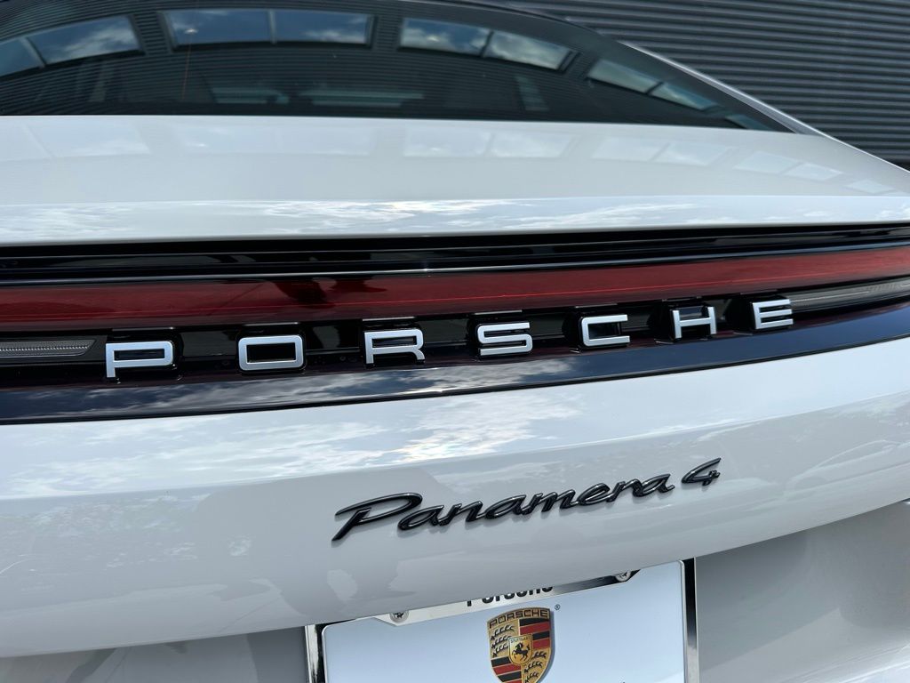 Thumbnail: 2025 Porsche Panamera - 12