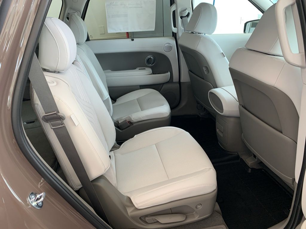 New 2026 Brown Hyundai SEL image 21