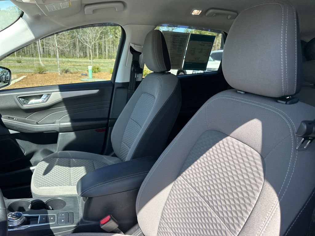 2021 Carbonized Gray Metallic Ford Escape SE FWD SUV