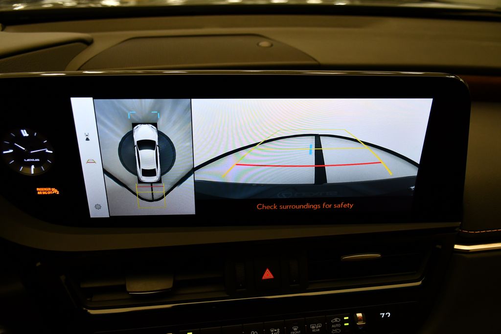 Thumbnail: 2025 Lexus ES - 26