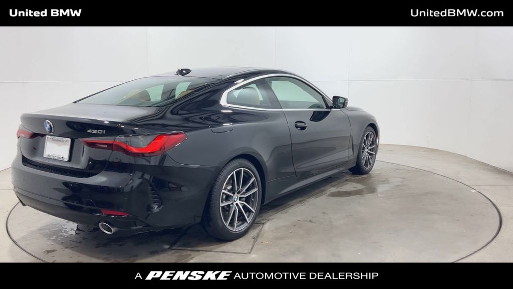 Thumbnail: 2025 BMW 4 Series - 8