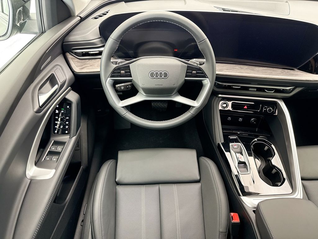 Thumbnail: 2026 Audi Q5 - 10