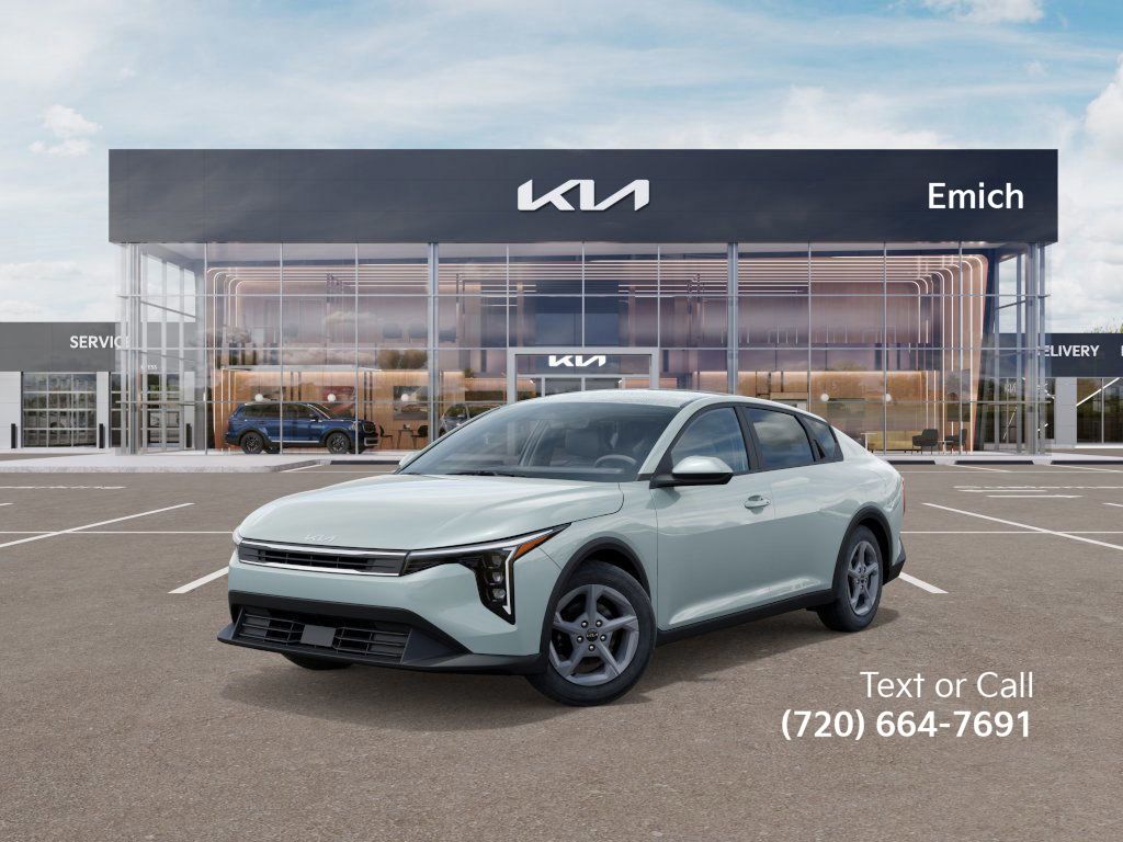 2025 Kia K4 LXS