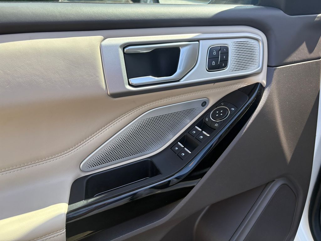 2021 Ford Explorer Platinum