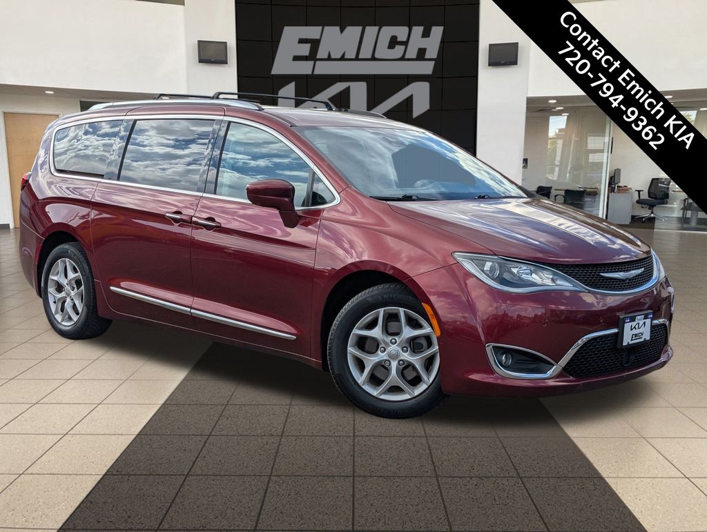 2017 Chrysler Pacifica Touring L Plus