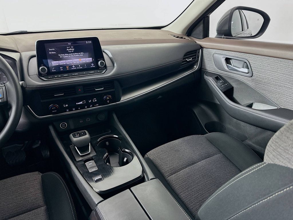 Thumbnail: 2023 Nissan Rogue - 22