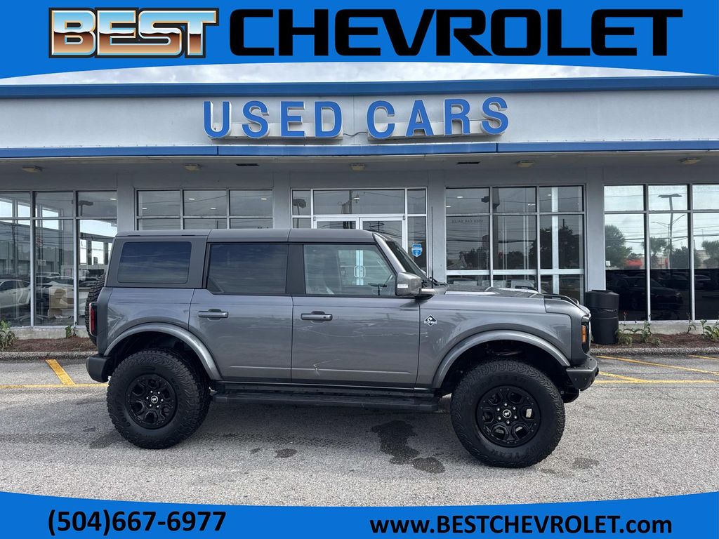 Gray Metallic 2022 Ford Bronco SUV / Crossover Four-Wheel Drive Automatic