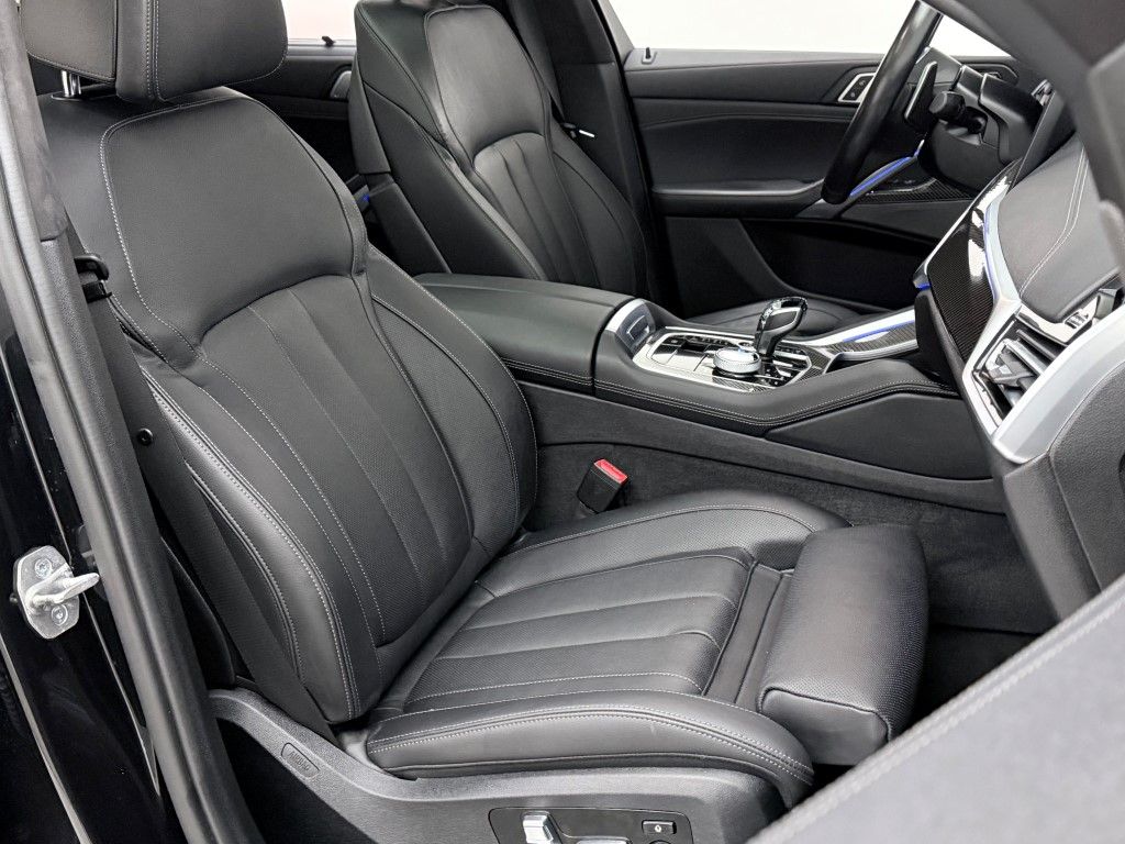 Thumbnail: 2022 BMW X6 - 21