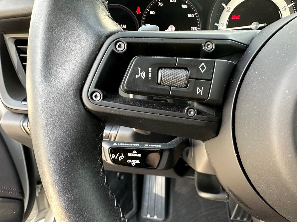 Thumbnail: 2024 Porsche 911 - 17