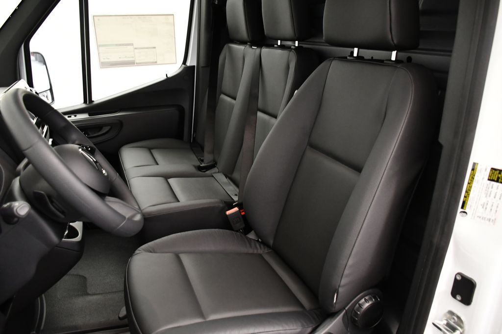 Thumbnail: 2026 Mercedes-Benz Sprinter - 23