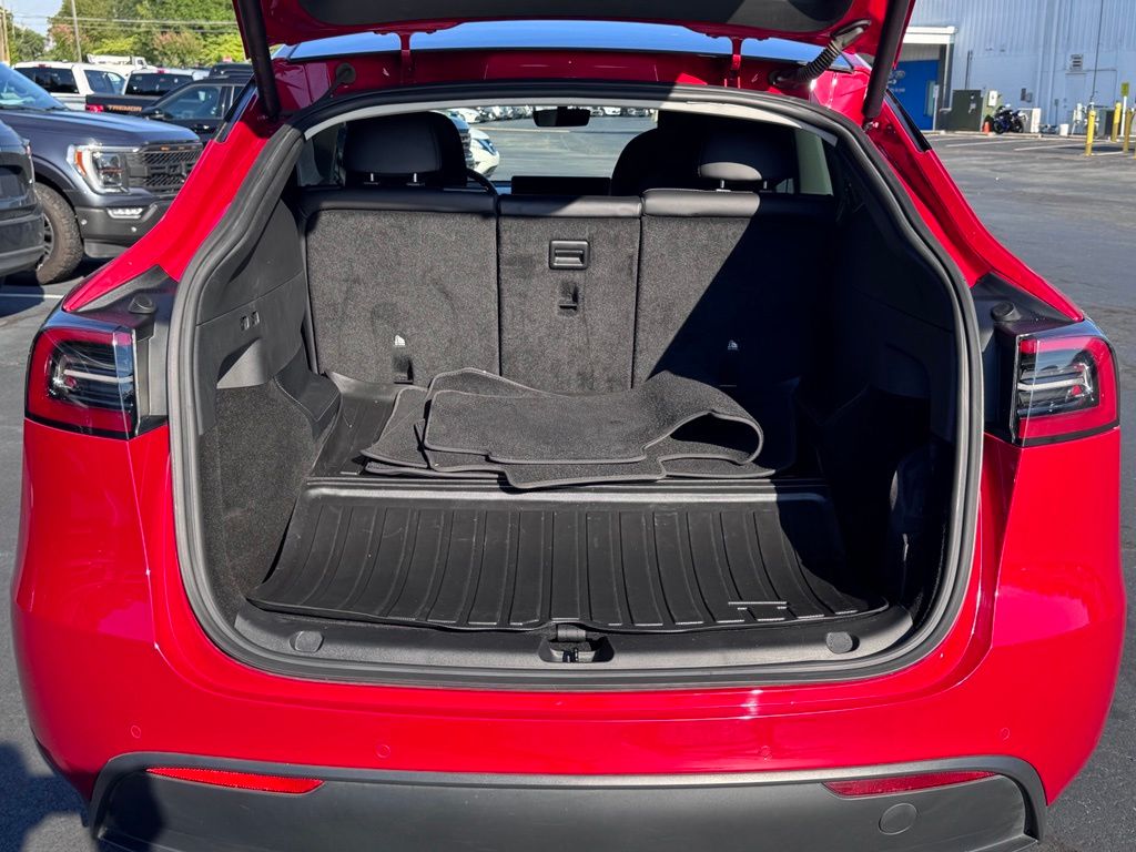TeslaModel Y36