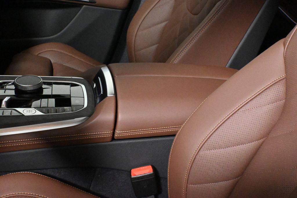 Thumbnail: 2026 BMW X5 - 26