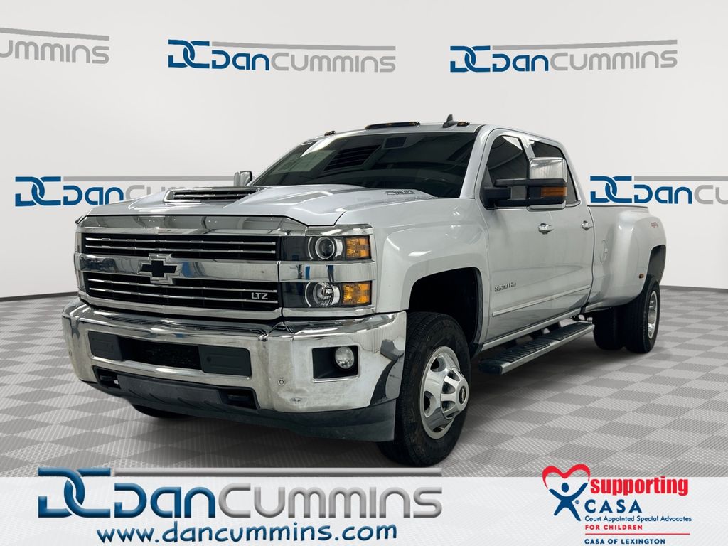 Silver Ice Metallic 2019 Chevrolet Silverado 3500HD LTZ Crew Cab 4WD Pickup Truck Four-Wheel Drive 6-Speed Automatic