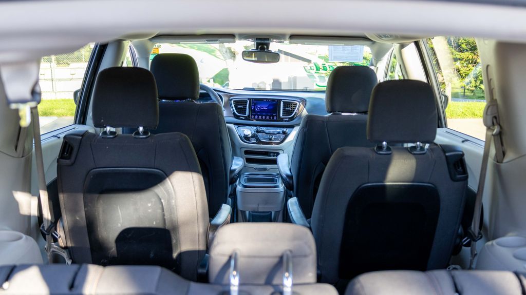 Used 2017 Chrysler Pacifica Touring L 4D Passenger Van