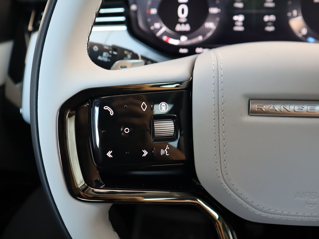 Thumbnail: 2025 Land Rover Range Rover Sport - 12