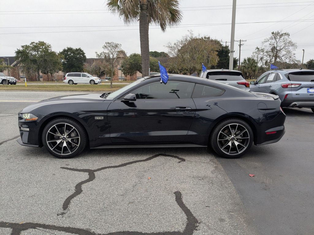 2021 Ford Mustang EcoBoost Fastback