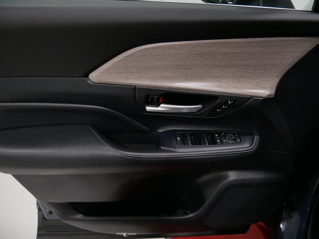 Used 2024 Toyota Grand Highlander SUV