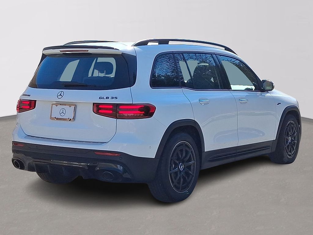 Thumbnail: 2025 Mercedes-Benz GLB - 4