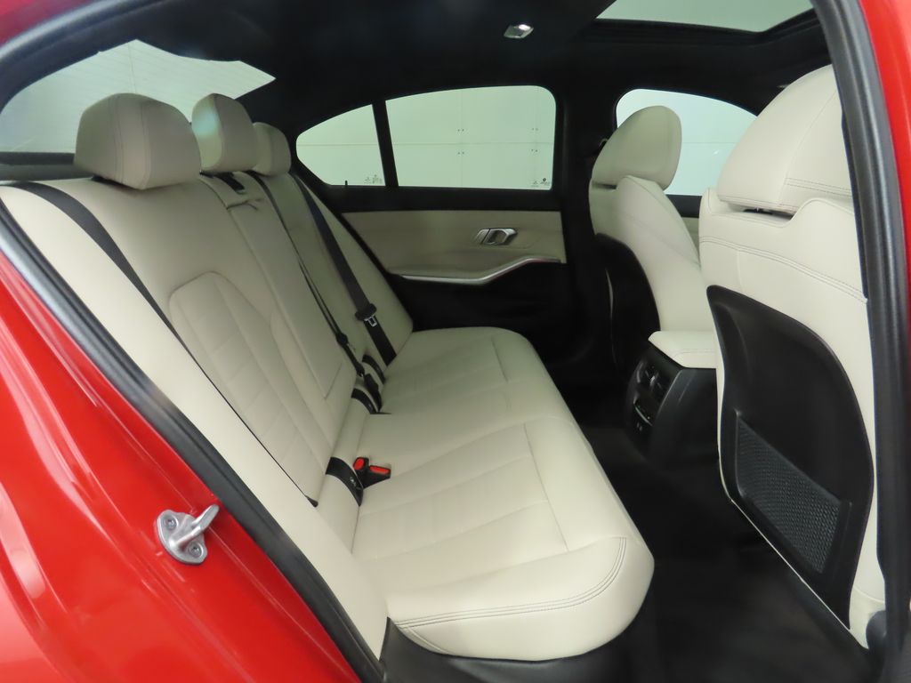2021 BMW 3 Series 330i 25