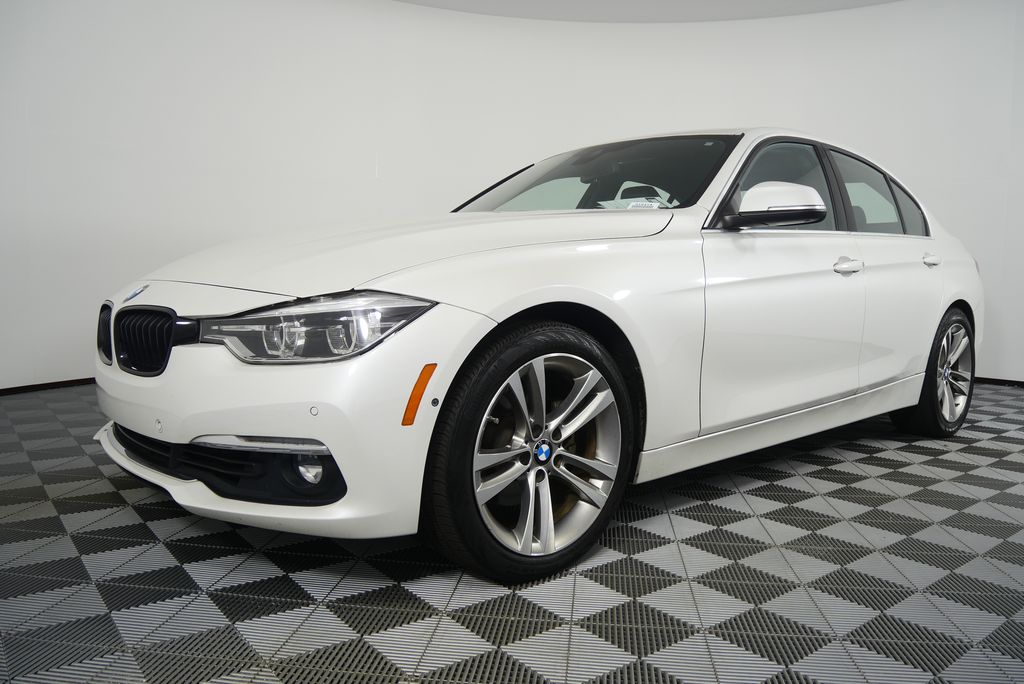 Thumbnail: 2016 BMW 3 Series - 8