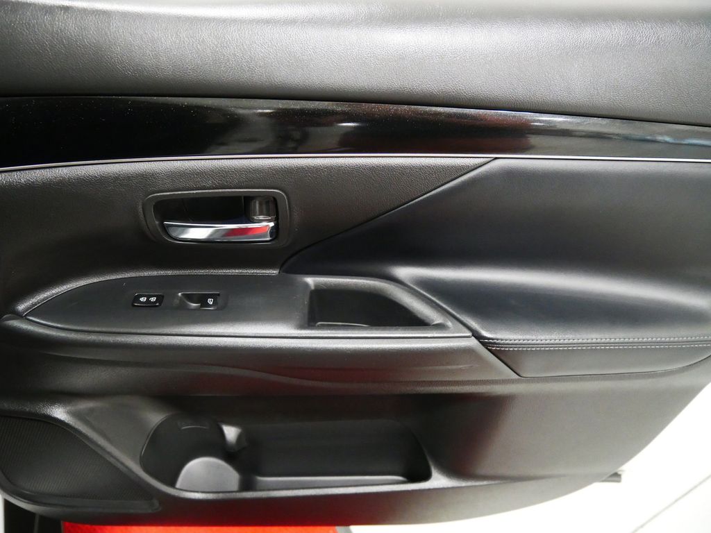 Used 2020 Mitsubishi Outlander SUV