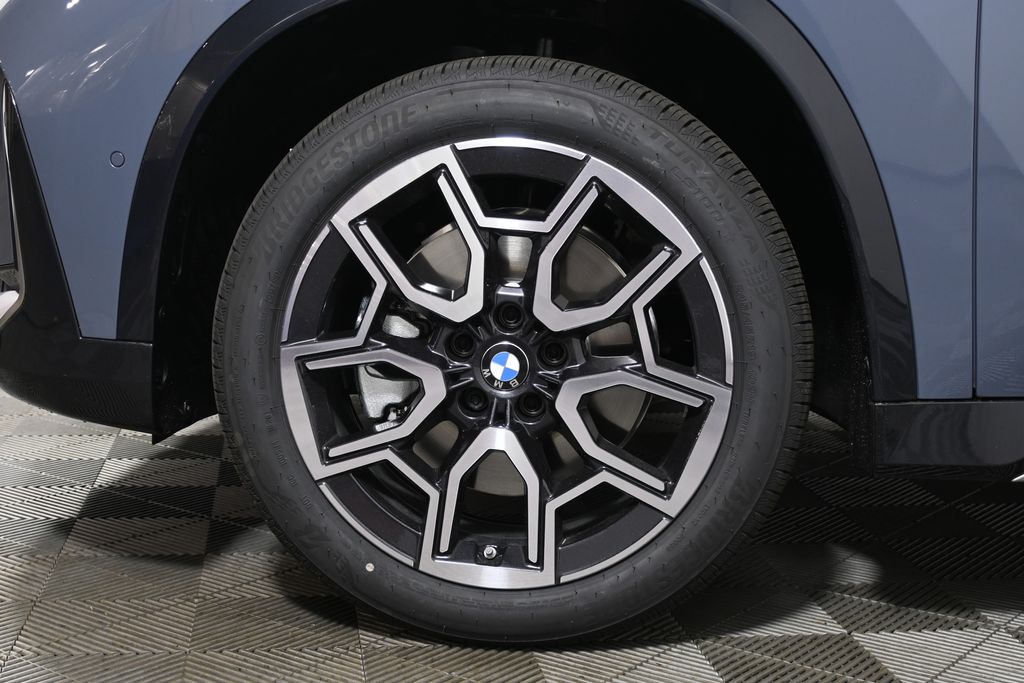 Thumbnail: 2026 BMW X1 - 12