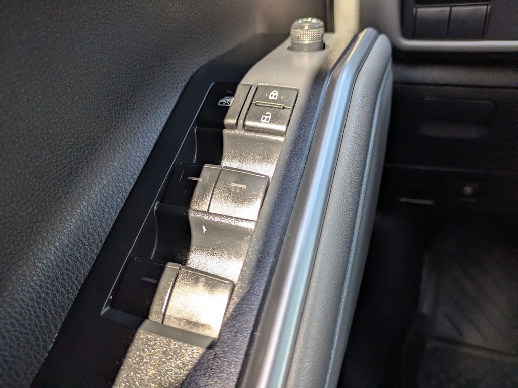 Used 2023 Toyota Highlander SUV